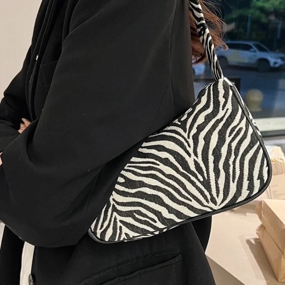 Zebra Print Shoulder Bag with Gold Zipper Hardware | NWT - Picture 6 of 8